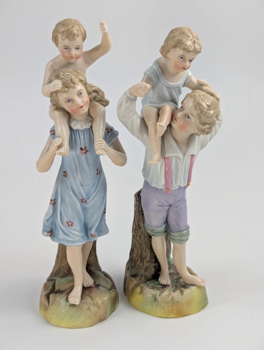 Figurines Ernst Bohne & Söhne : Garçon Et Fille Tenant Des Enfants, Vers 1887-photo-1