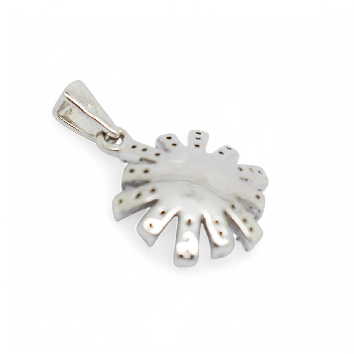 Vintage 9ct White Gold Daisy Pendant With Black And White Diamonds-photo-3