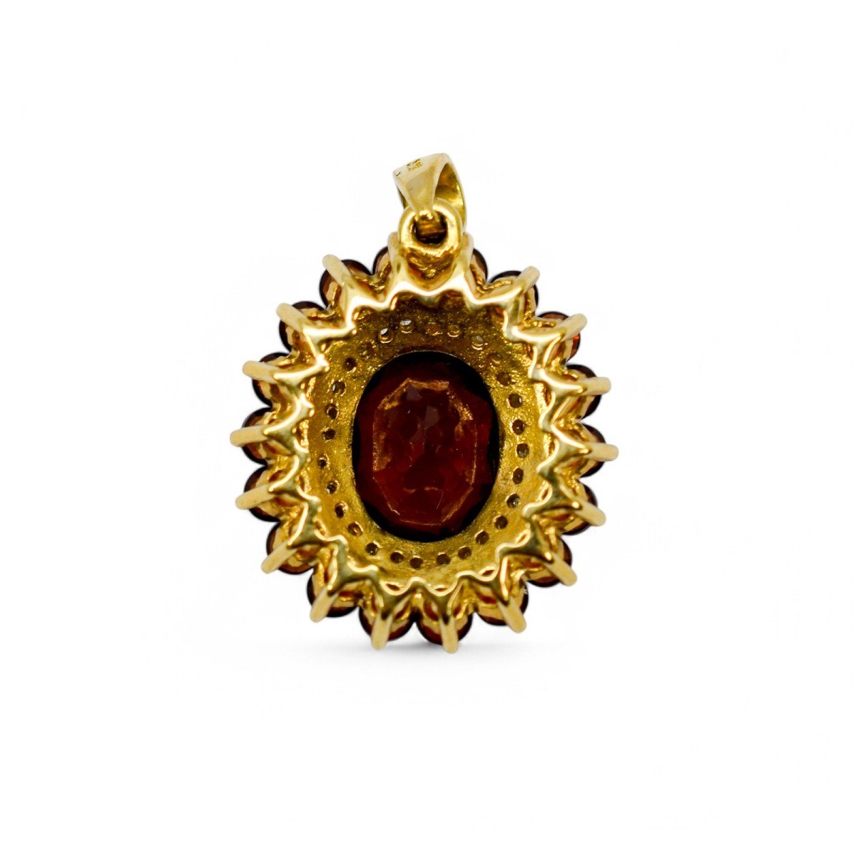 Vintage 9ct Gold Pendant With Oval Garnet, Diamond Halo, And Garnet Cluster-photo-3