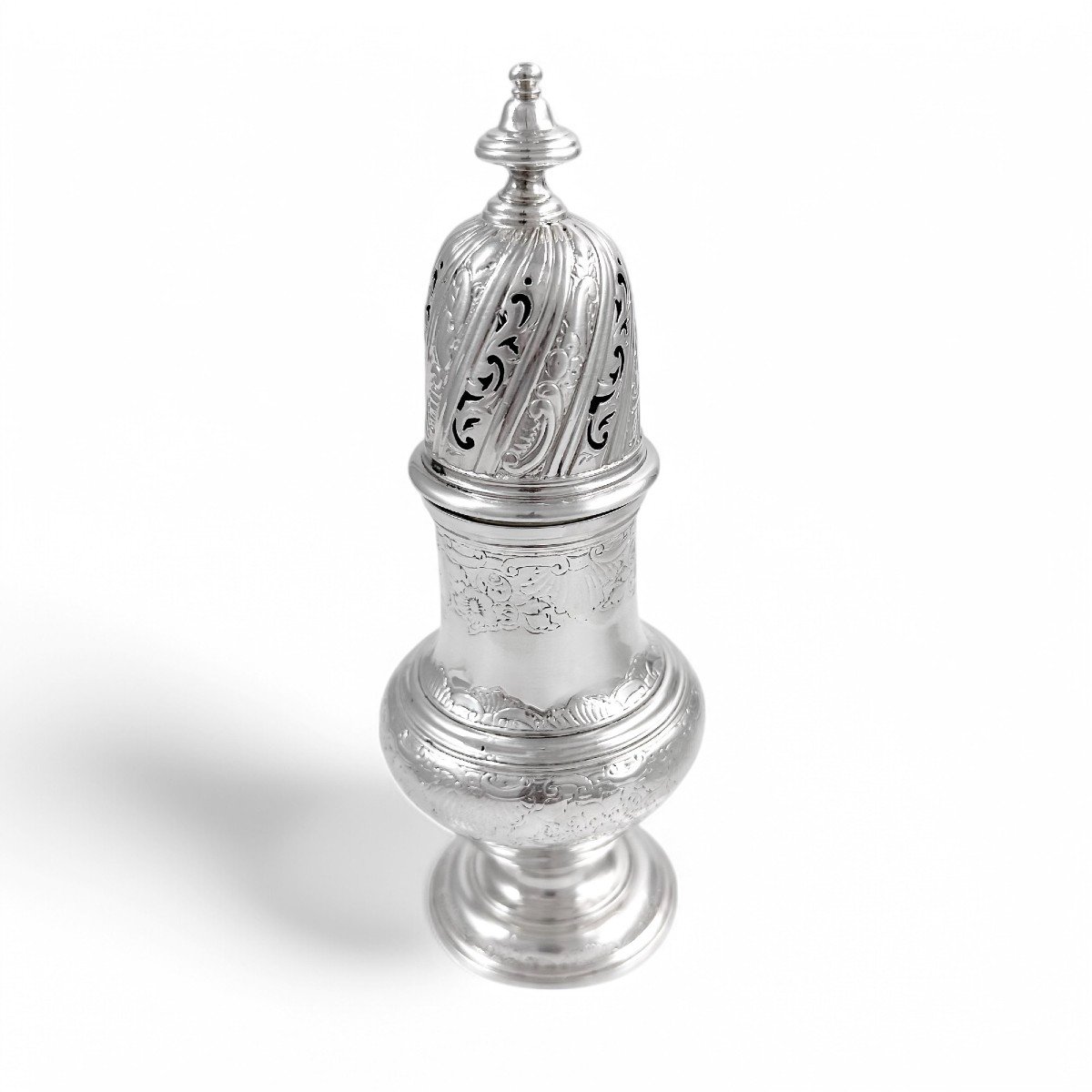 Antique George II Large Sterling Silver Pepper Pot / Sugar Sifter / Muffineer, Samuel Wood 1744-photo-1