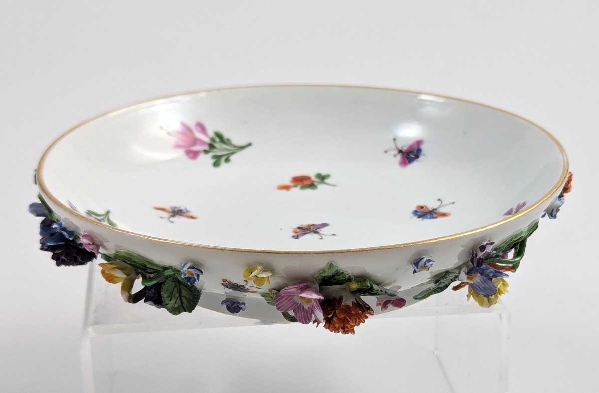 Soucoupe En Porcelaine De Meissen Avec Fleurs Appliquées, Vers 1814-photo-2