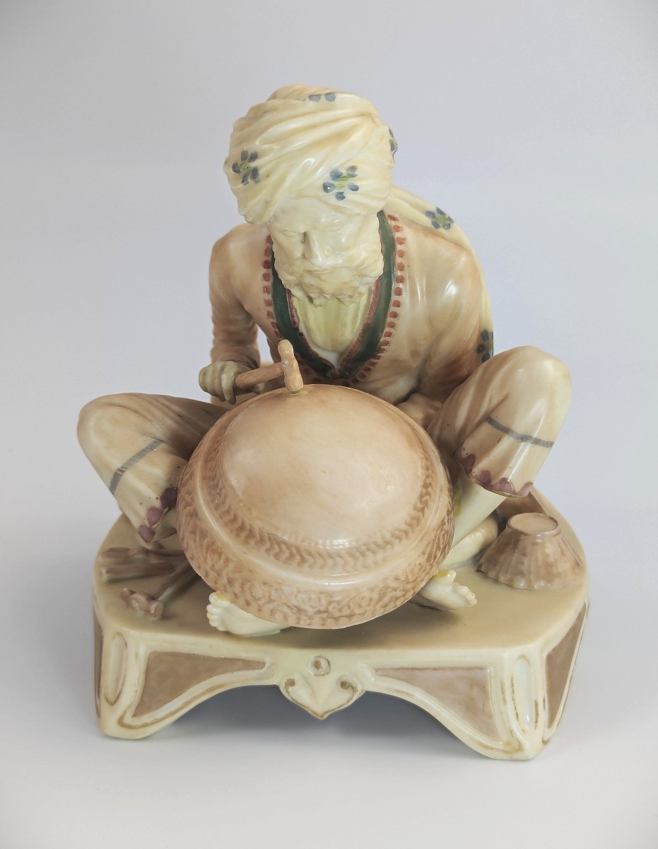 Royal Worcester "Haji Mijak, Le Chaudronnier", Figurine En Porcelaine, 1888-photo-8