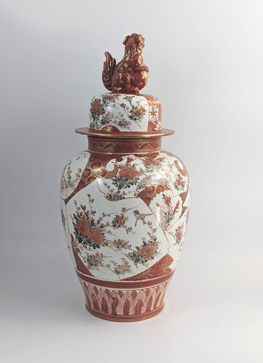 Kutani Porcelain Lidded Vase, Meiji Period – Rare And Large-photo-1