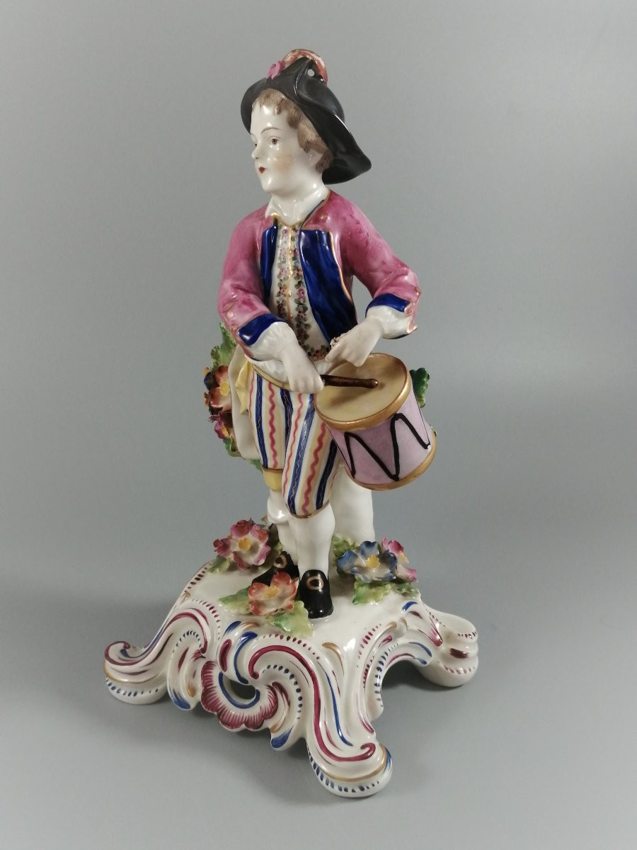 Bow porcelaine rare figurine d'un jeune tambour, c. 1744, marque ancre dorée, 28,5 cm-photo-2