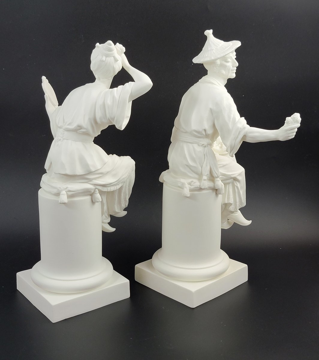 Figures En Biscuit Parian Royal Worcester Par A. Azori “le Miroir” & “le Panier” -photo-1
