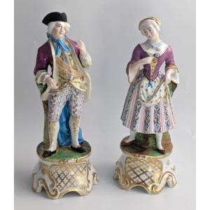  Paire de figurines en porcelaine attribuées au style de Jacob Petit, vers le milieu du XIXe si