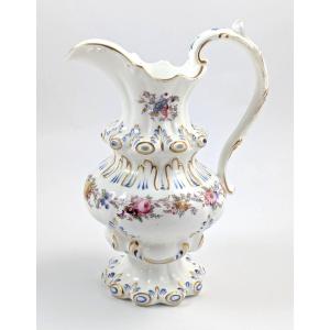 Ancienne cruche en porcelaine dorée à motifs floraux, style Dresde, Allemagne, 19e siècle 