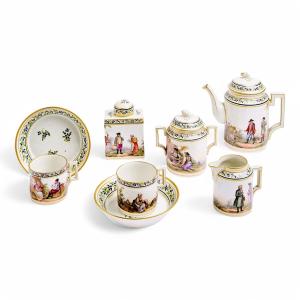 Imperial Russian Porcelain Catherine II Tête-à-tête Coffee Service, C. 1762-1796, St Petersburg