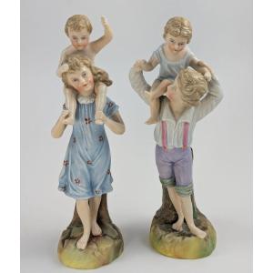 Figurines Ernst Bohne & Söhne : Garçon Et Fille Tenant Des Enfants, Vers 1887