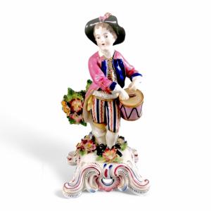 Bow porcelaine rare figurine d'un jeune tambour, c. 1744, marque ancre dorée, 28,5 cm