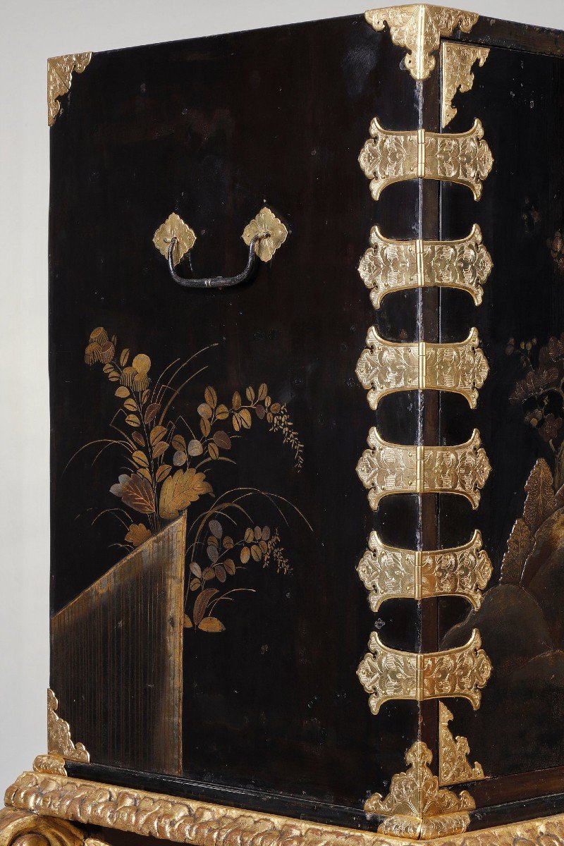 Large Edo Cabinet With Its 18th Century Baroque Base-photo-8