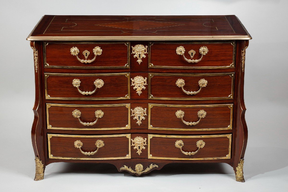 French Régence Period Mazarine Chest Of Drawers In Amaranth Framed In Bronze.-photo-2