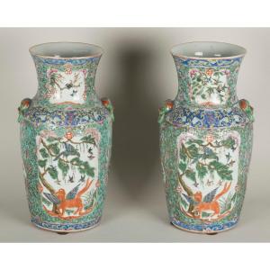 Paire De Vases En Porcelaine De Chine Du XIXème