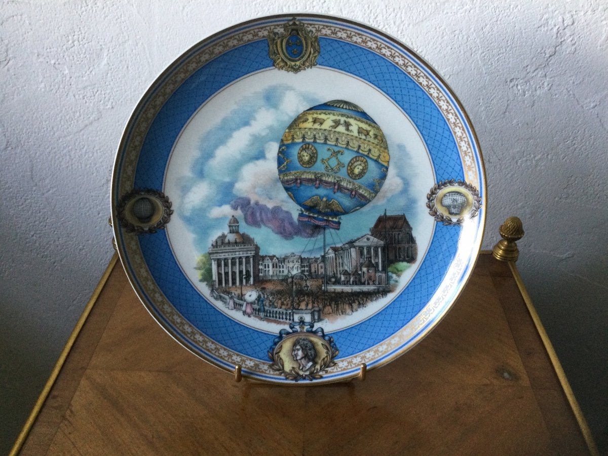 Porcelain Plate Decorated With Haviland Hot Air Balloon In Limoges