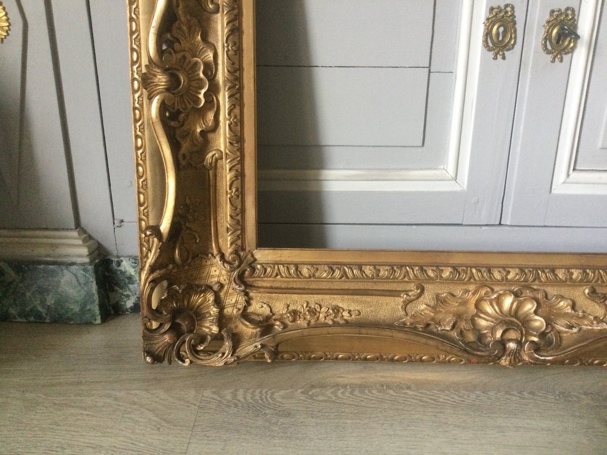 Large And Beautiful Frame In Wood And Golden Stucco -photo-2