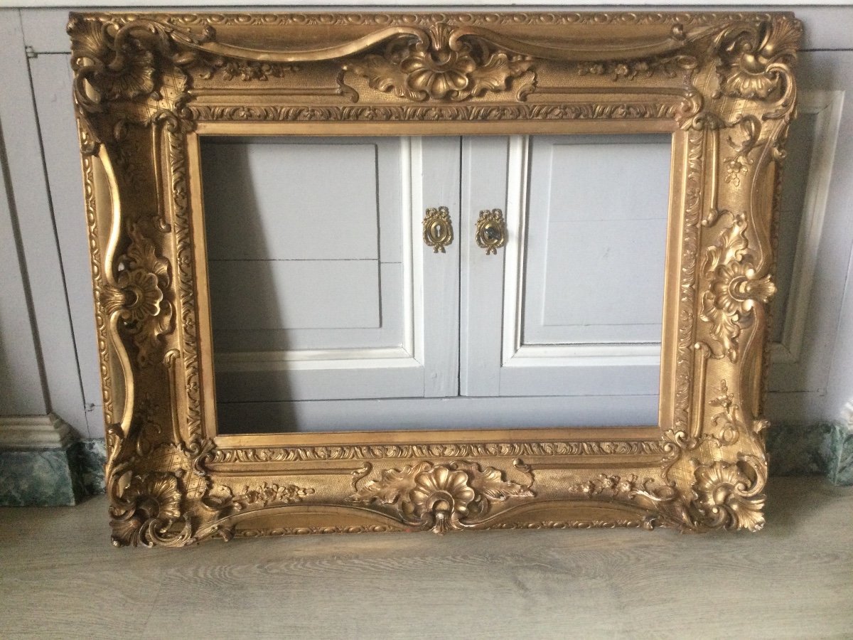 Large And Beautiful Frame In Wood And Golden Stucco 