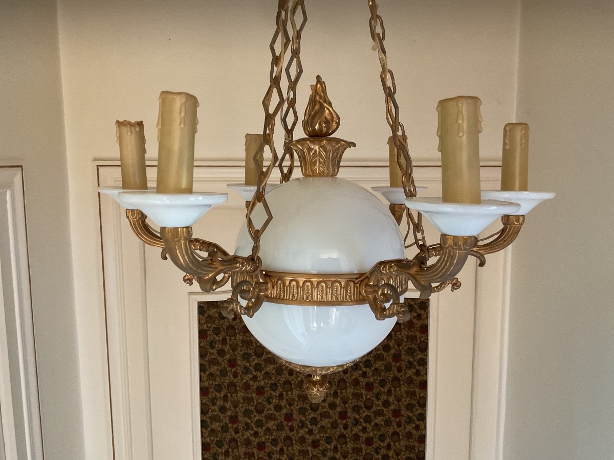 Chandelier In White Opaline And Gilt Bronze -photo-2