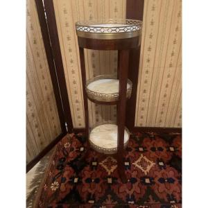 Small Three-shelf Pedestal Table From The Late 18th Century In Mahogany 