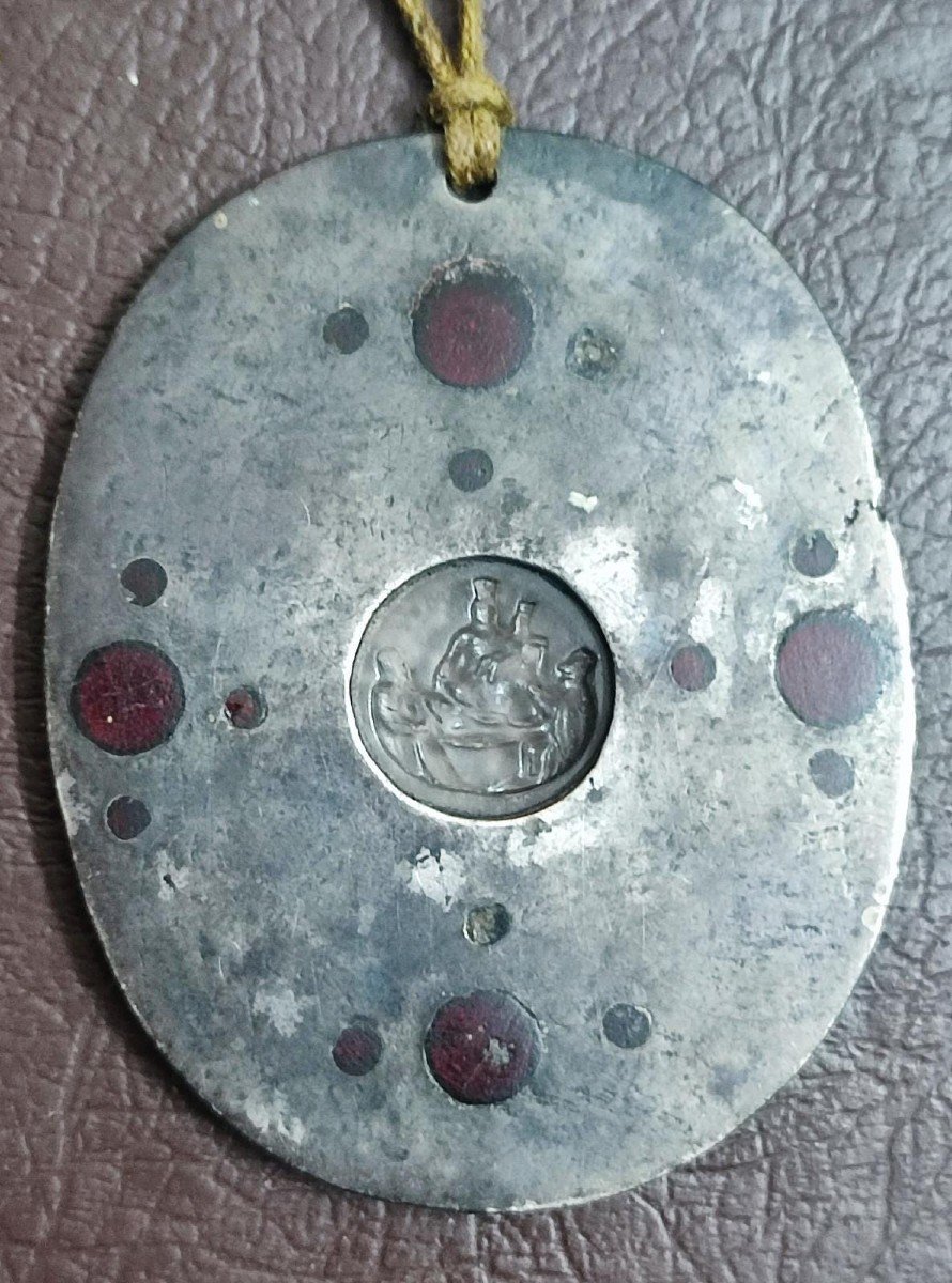 Medallion In Silver And Glass-photo-2
