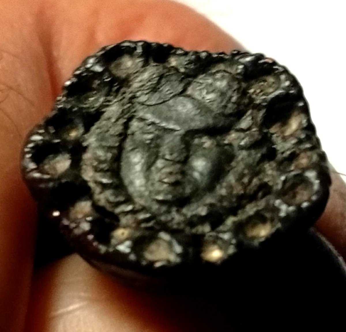 Esoteric Medieval Bronze Signet Ring, With A Woman's Face Within A Pentacle.-photo-2