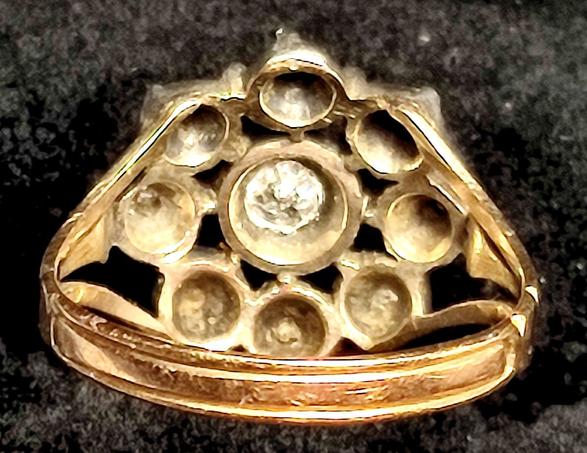 Anello A 'fiore' Metà 800 Con Brillante Centrale Da 0'30 E Diamanti A Contorno.-photo-2