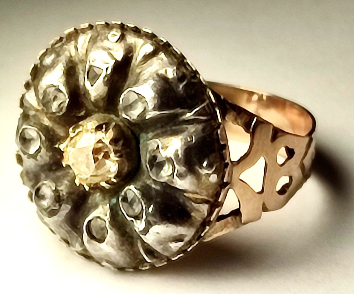 Gold And Cupel Ring, With A Milled Patch From The 18th Century In Sicily.