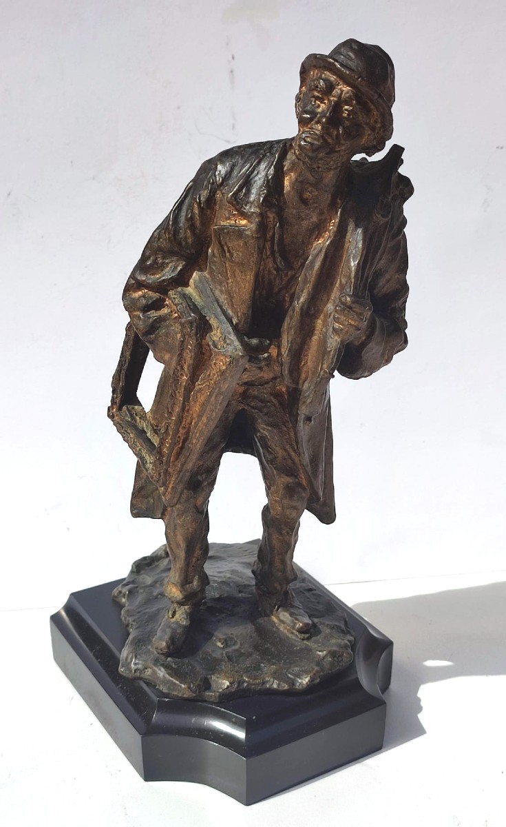 'the Old Antiquarian' Bronze With Blonde Patina By Felice Nicolò. Height 37cm.