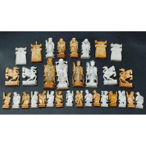 Chessboard Finely Carved In Ivory Of The Nineteenth Century