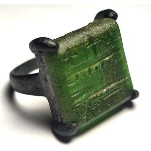  Bronze Templar Ring With Engraved Vitreous Paste. Sicily XII-xiii Century