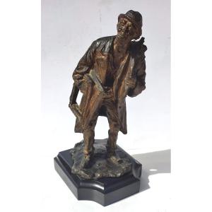  'Le Vieux Antiquaire' Bronze à patine blonde de Felice Nicolò. Hauteur 37 cm