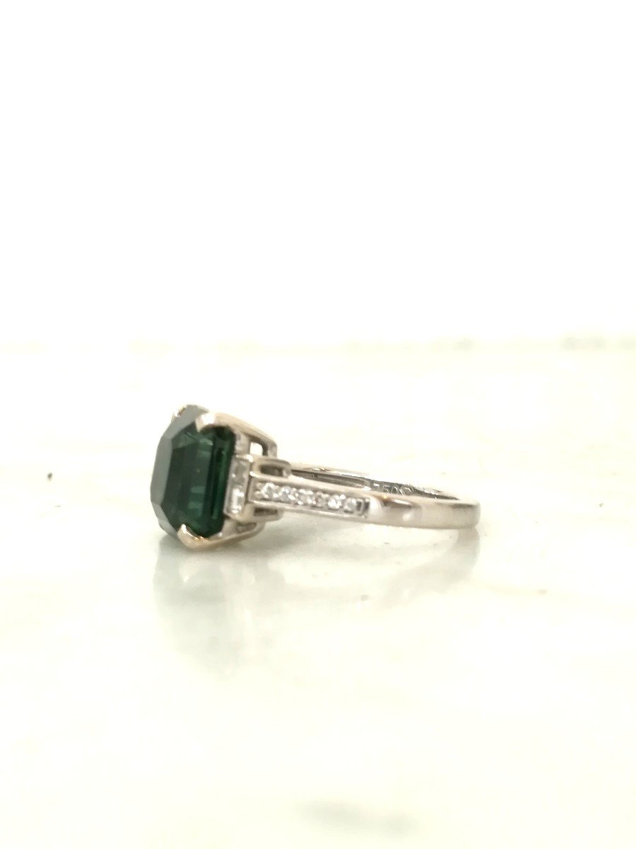 White Gold Green Sapphire Ring-photo-2