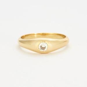 Yellow Gold Diamond English Ring