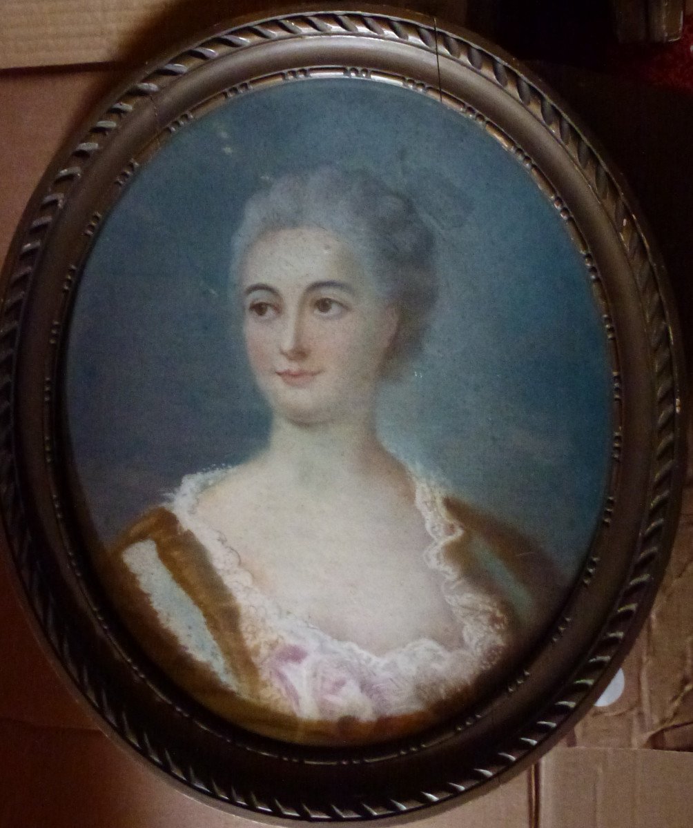 Oval Woman Portrait Louis XV Pastel Period From The XIXth Century-photo-2