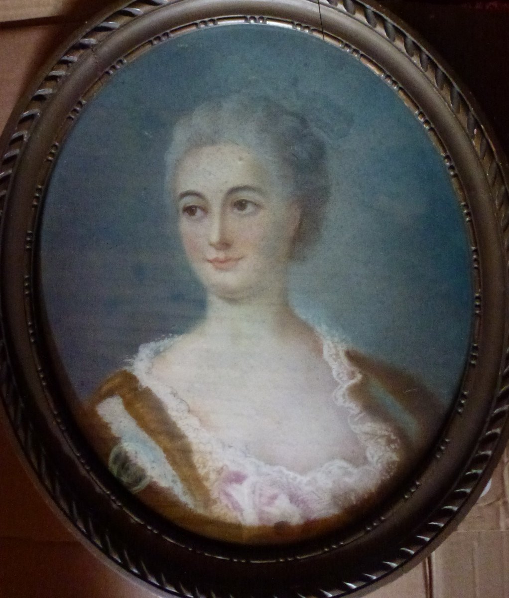 Oval Woman Portrait Louis XV Pastel Period From The XIXth Century-photo-3