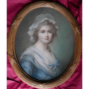 Portrait Of A Young Woman Oval Louis XVI Period Pastel From The 19th Century