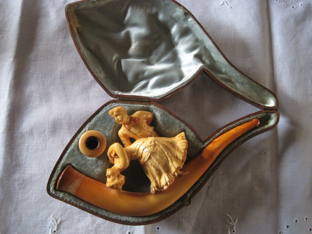 Meerschaum Sigar Holder Representing A Couple Dancing The Tango, Pague, End 19th C.