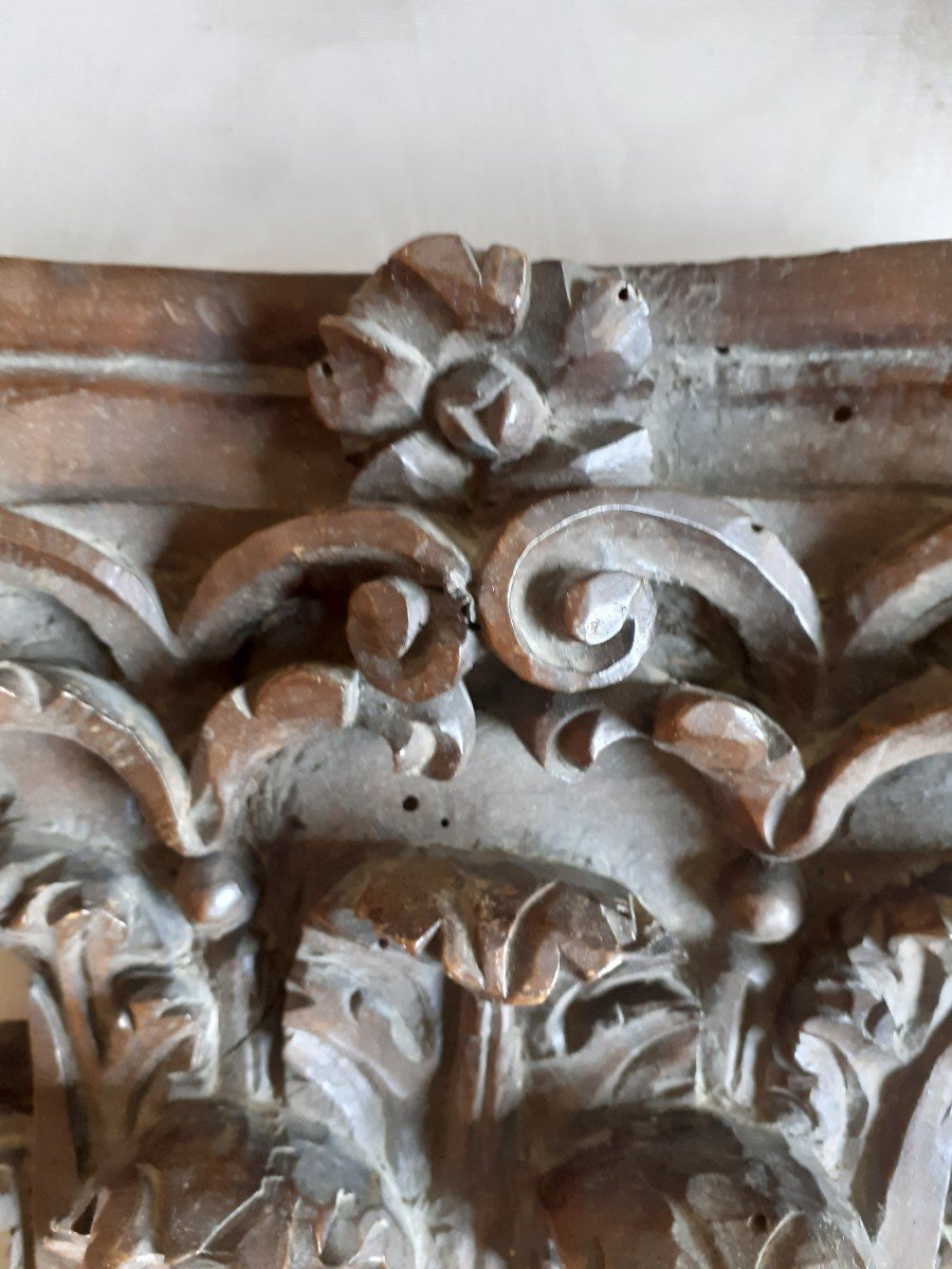 Walnut Capital Ornament, Italy, 17th Century-photo-3