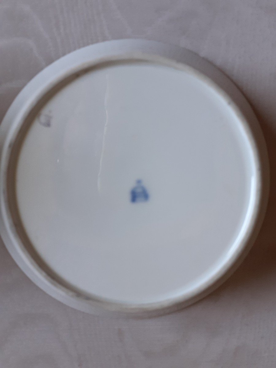 Tasse Et Souscoupe En Porcelain Paint Avec   Scene  Après Parmigianino, Vienne 1839-photo-3