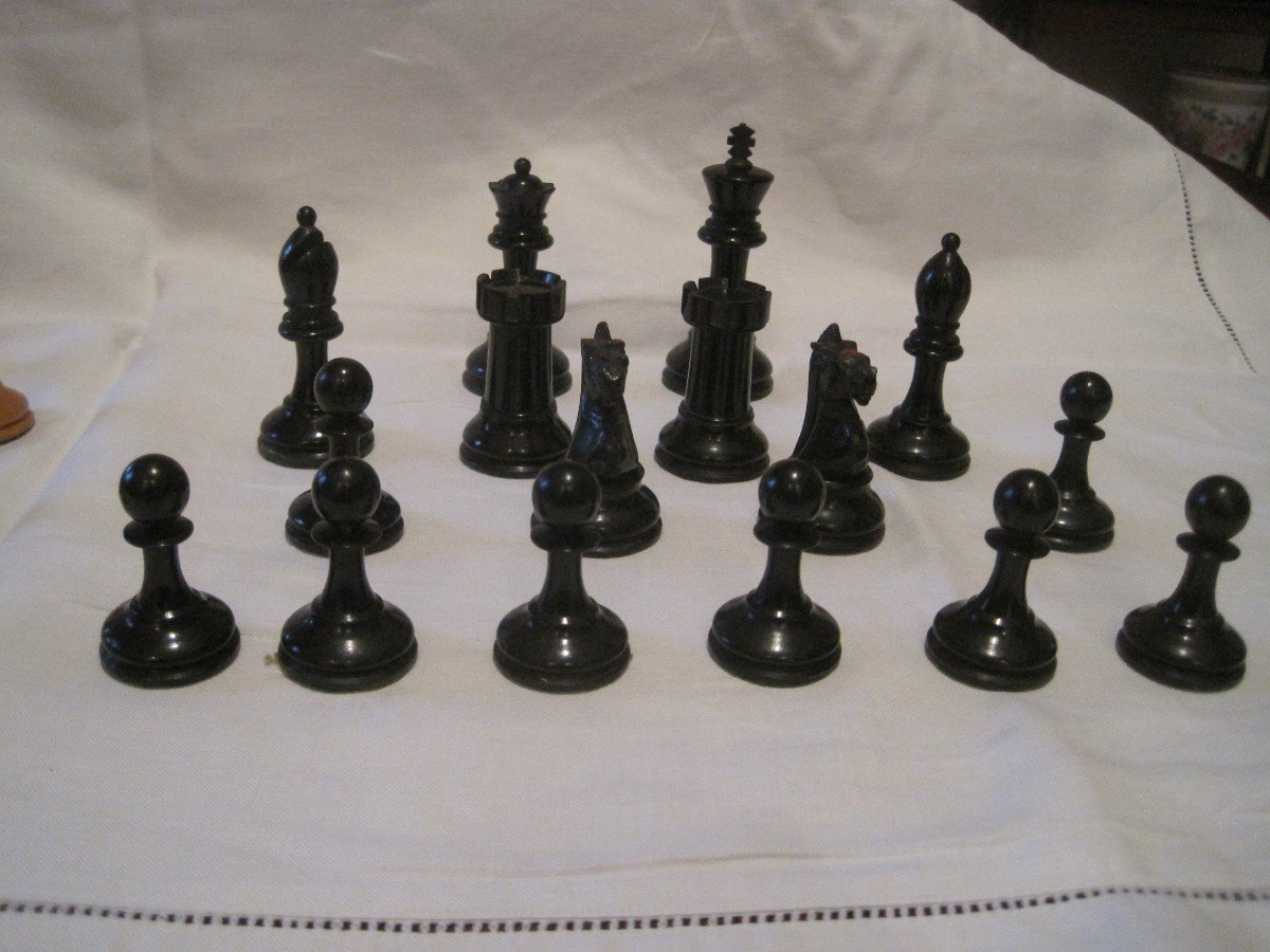 Jeu d'échecs original de style Staunton en buis et buis noirci. Vers 1880-photo-3