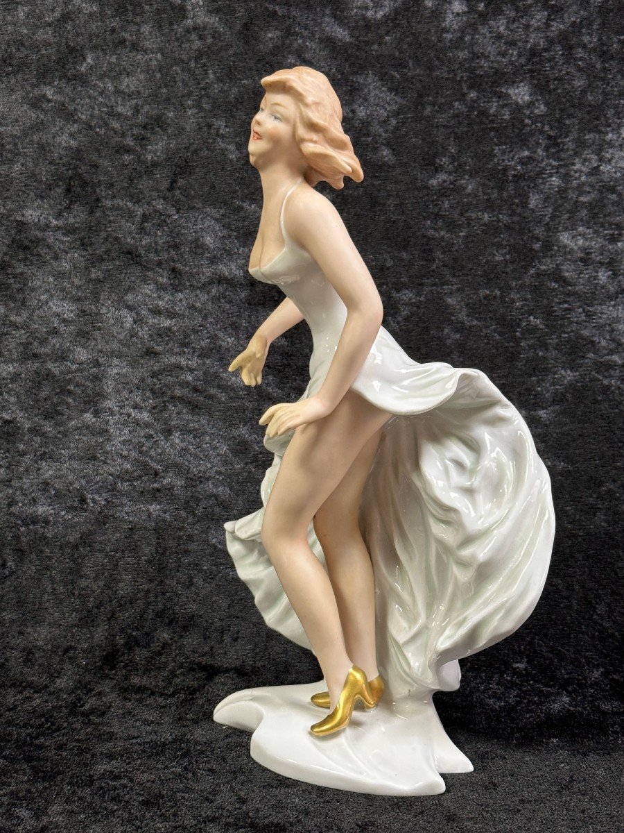 PORCELAINE ALLEMANDE MANUFACTURE WALLENDORF "DANSEUSE A LA ROBE"-photo-4