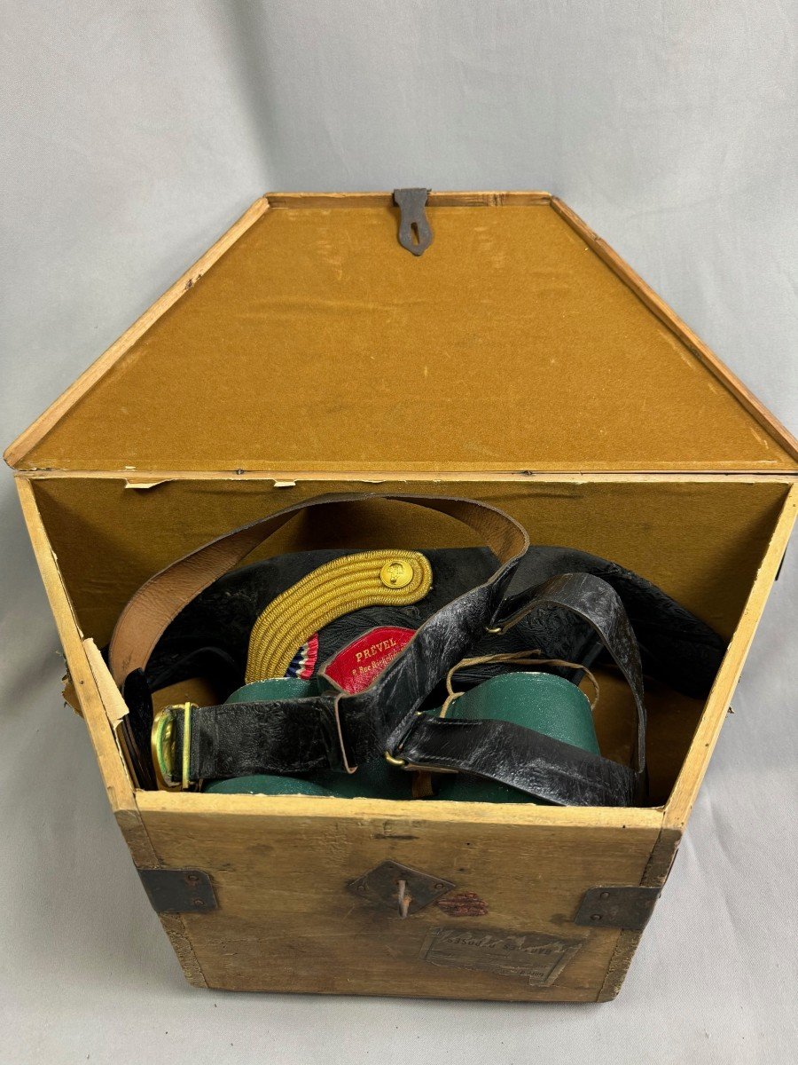 BICORNE, EPAULETTES, CEINTURON PORTE EPEE AVEC SA CAISSE DE TRANSPORT D'UN OFFICIER DU GENIE-photo-6