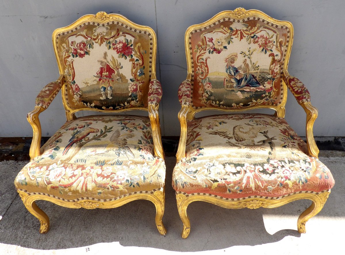 Paire de Fauteuils Louis XV dossier à la Reine par TILLIARD