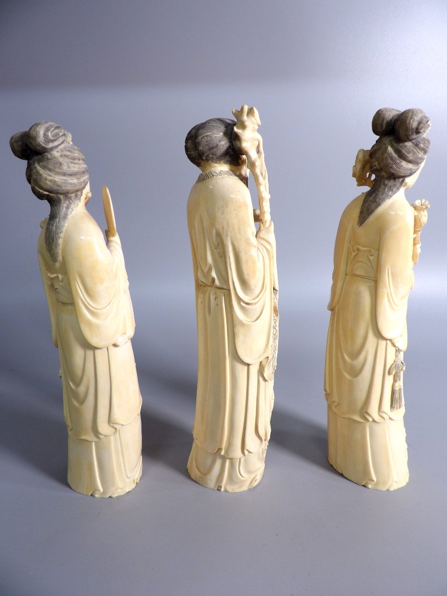 Set Of 3 Asian Bone Sculptures - One Man And Two Women In Traditional Dress-photo-3