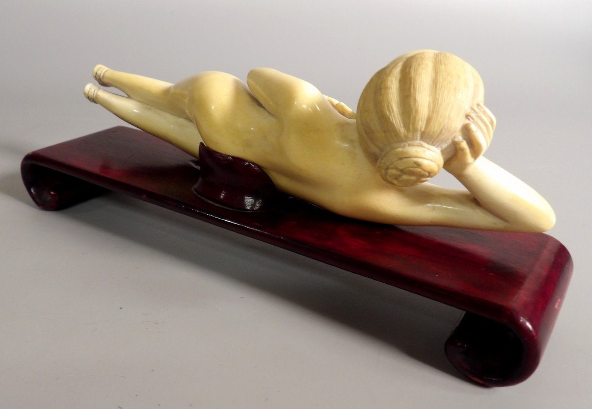 Bone Sculpture On Varnished Wooden Base - Naked Asian Woman Lying Down-photo-4