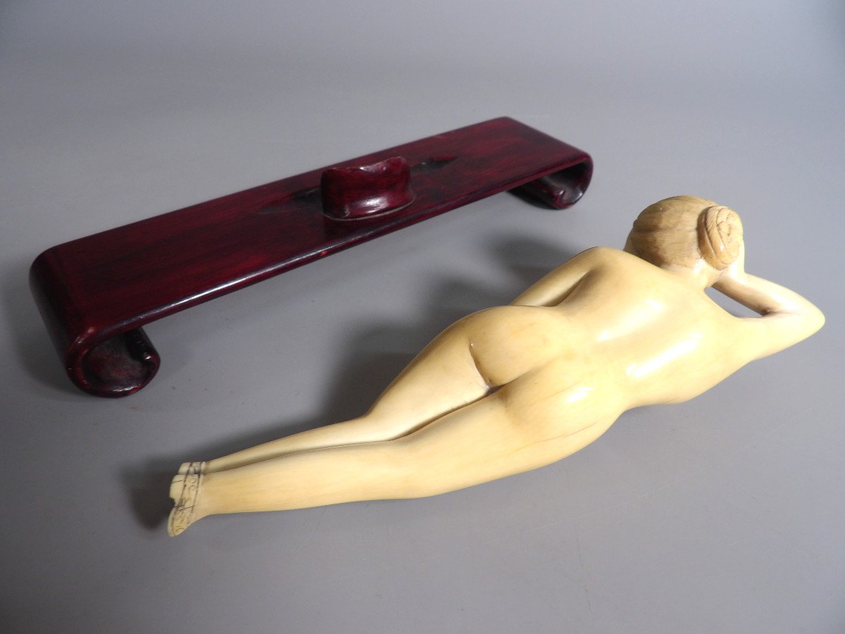 Bone Sculpture On Varnished Wooden Base - Naked Asian Woman Lying Down-photo-2