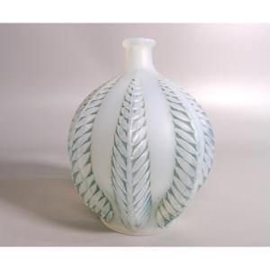 "malines" Vase From 1924 - Signed René Lalique - France