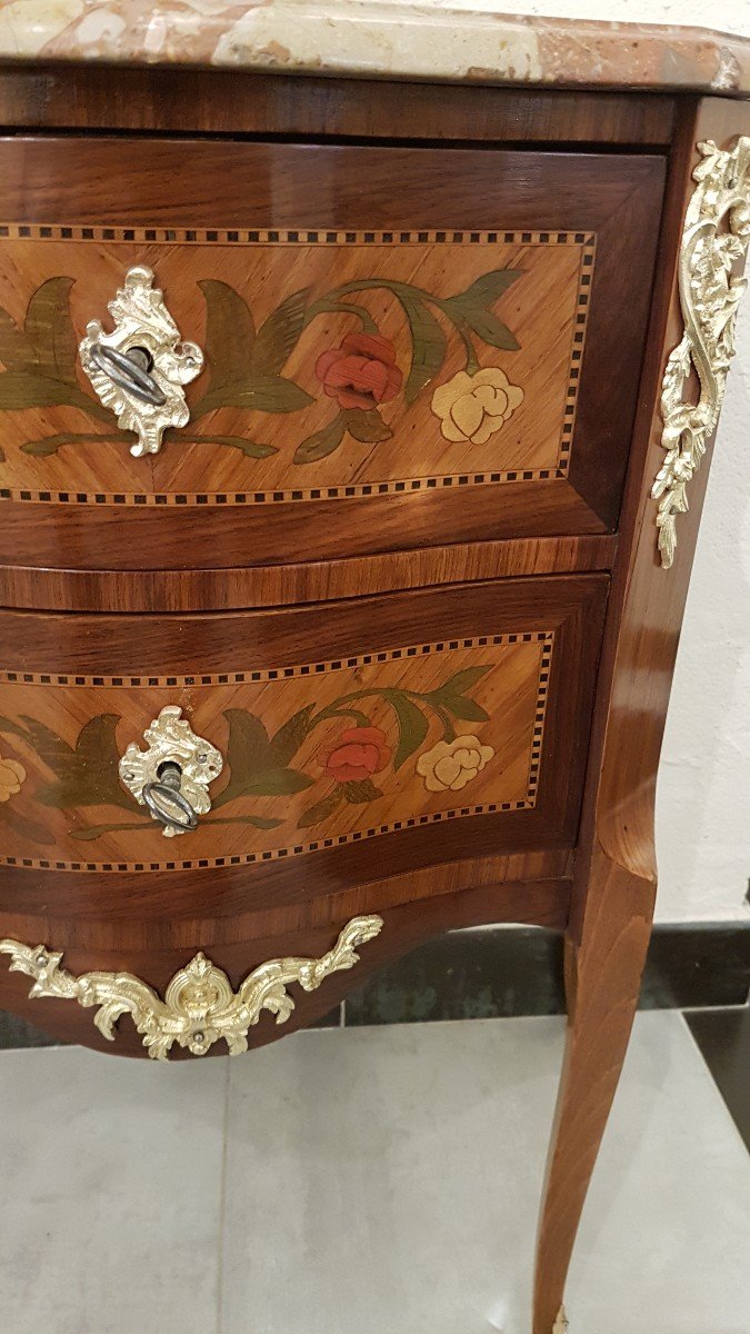 Petite Commode d'Entre Deux  Galbée Style Louis XV  19ème-photo-1