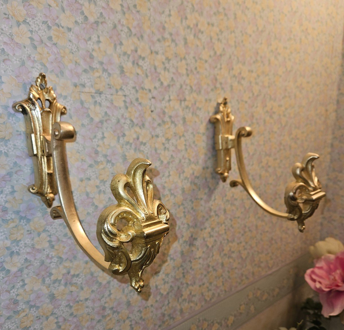 Set Of 3 Curtain Tiebacks In Gilt Bronze - Fleur De Lys - Early 20th-photo-3