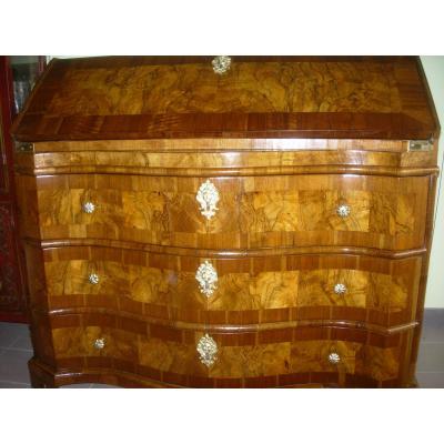 Commode scriban Galbée Noyer époque LXIV