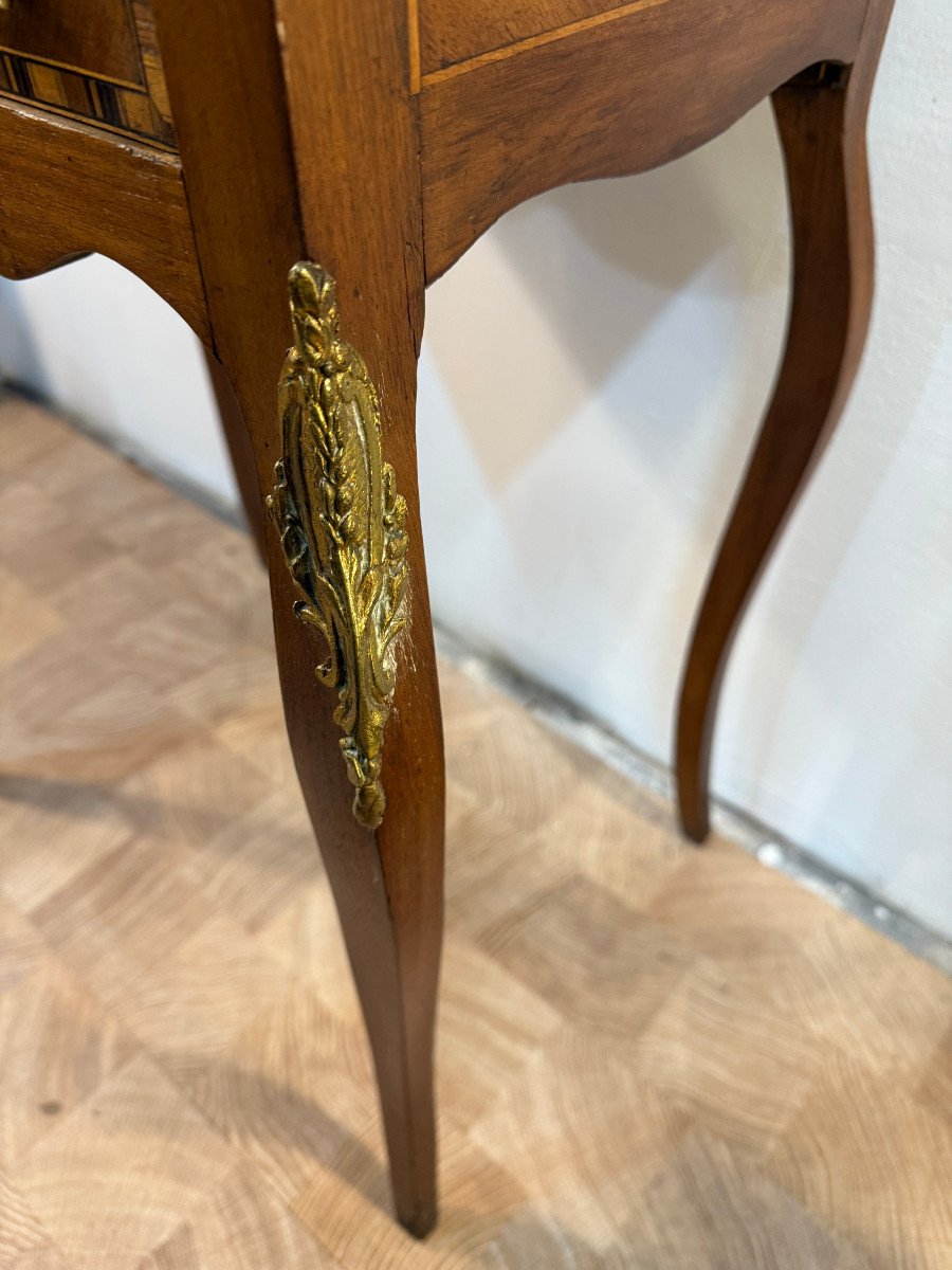 Table  d'Appoint, De Milieu , Marqueterie, Garnie De Ses Bronzes d'Origine- clé -galerie laiton-photo-4